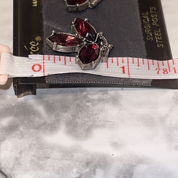 Vintage Loree earrings and broach - Picture 4 of 7